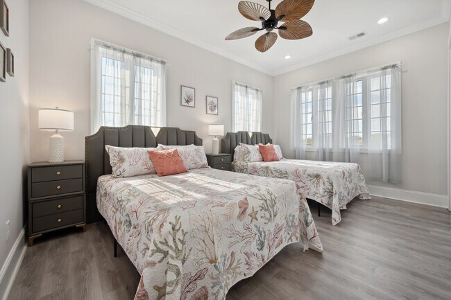 Building Photo - 509 Debordieu Blvd