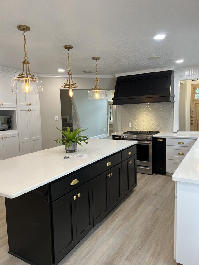 Building Photo - 4908 Spearman Dr