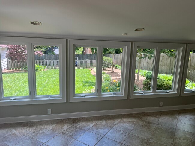 Building Photo - 845 Watson Ave