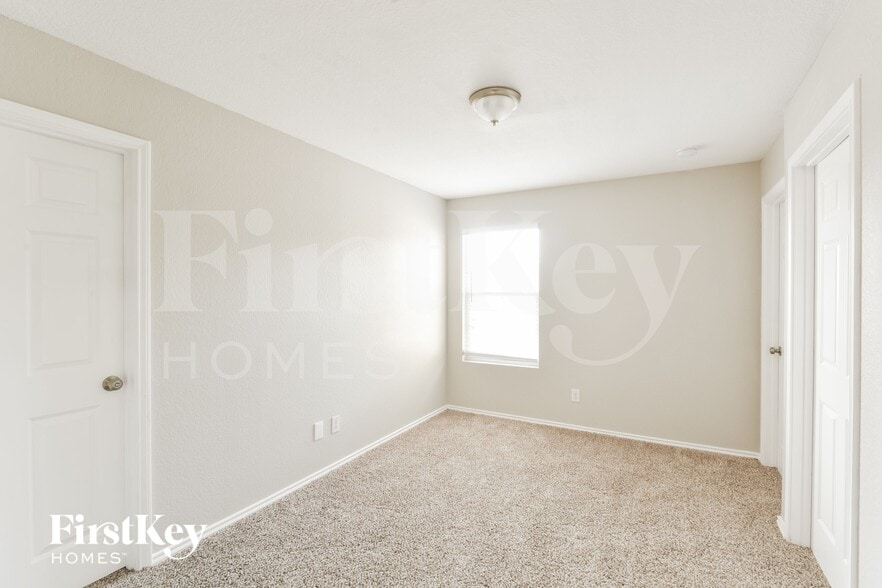 Building Photo - 9422 Copper Mist