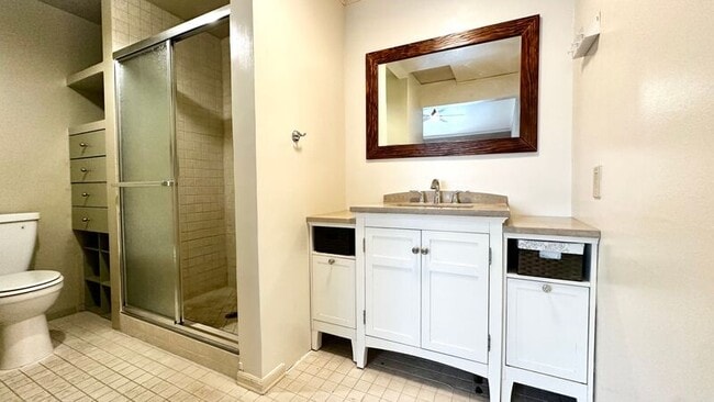 Building Photo - 239 Mananai Pl