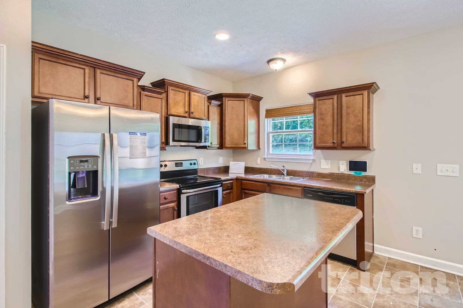 Building Photo - 241 Sundown Dr