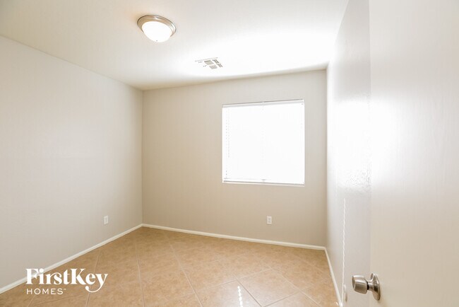 Building Photo - 21286 Duncan Dr