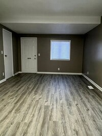 Building Photo - 3 bedroom 1 bath
