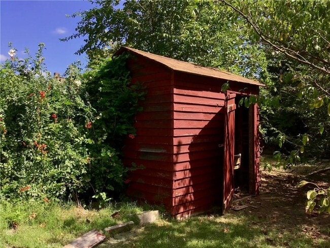 Building Photo - FREE MAY RENT + Great Location- Close to H...