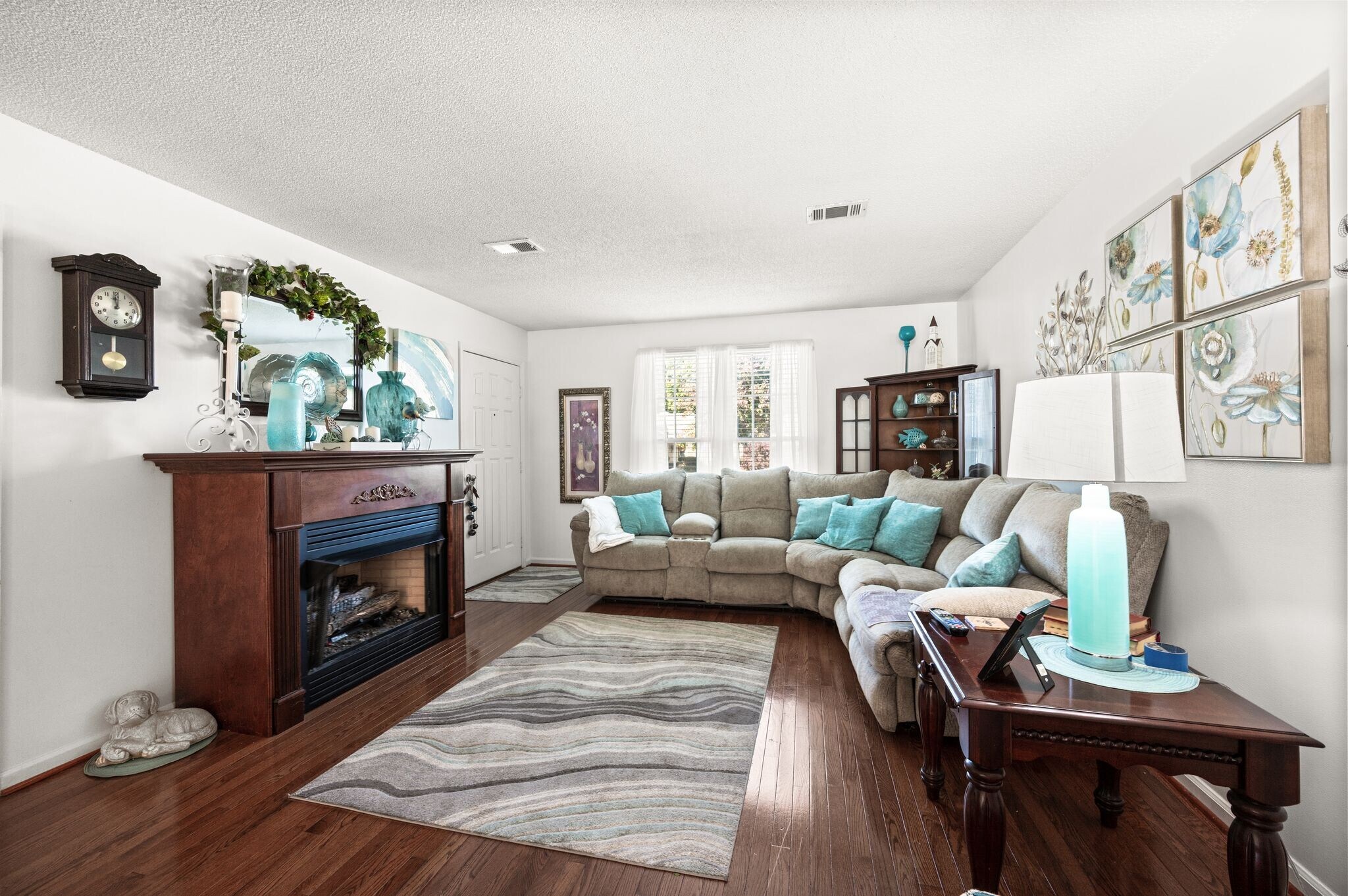 Building Photo - 808 Water View Ter