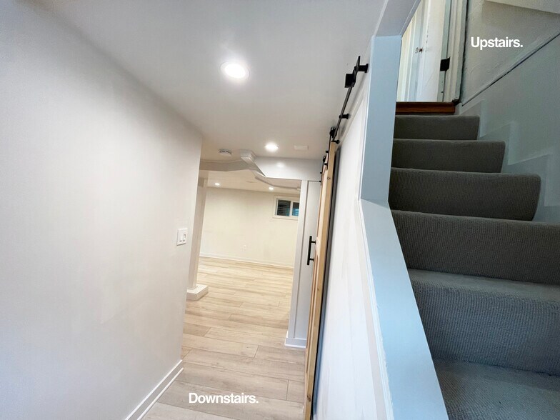 Building Photo - 5124 NE 35th Pl