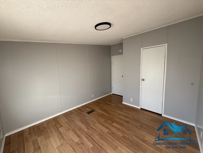 Building Photo - 10302 Glass Ct Rd