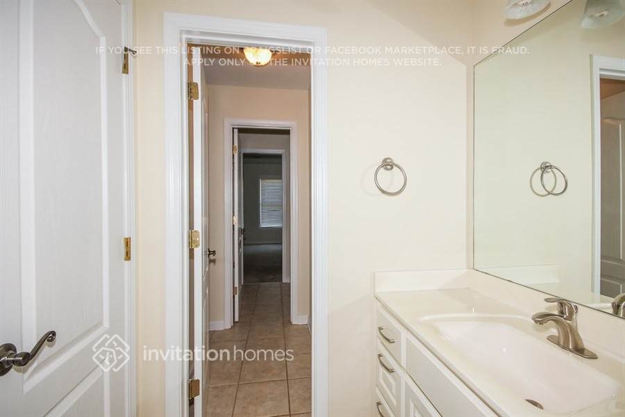Building Photo - 190 Camden Creek Ct NE