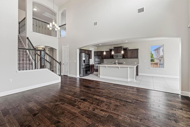 Building Photo - 505 Fair Oaks Dr