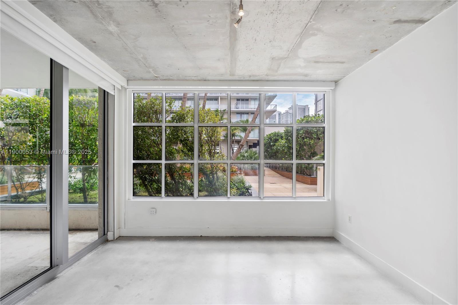 Building Photo - 3451 NE 1st Ave