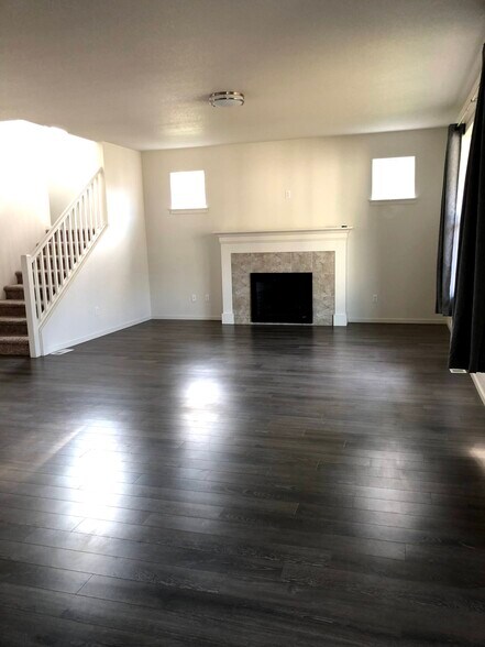 Building Photo - 5273 SW Freya Ter
