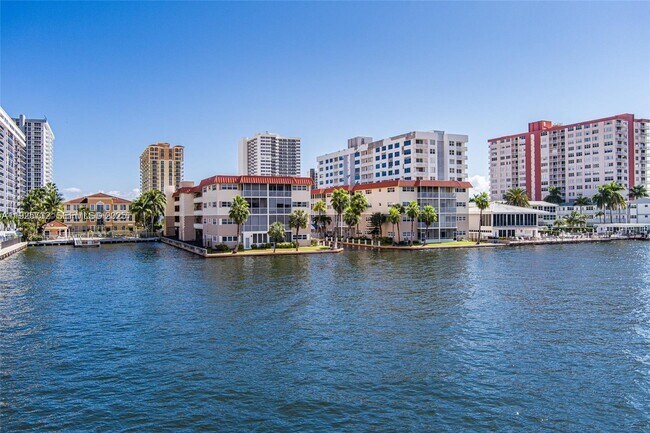 Building Photo - 2081 S Ocean Dr