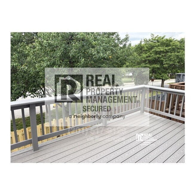 Building Photo - 1346 Riverwood Way