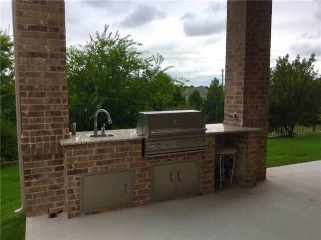 Building Photo - 1115 Navarro Dr