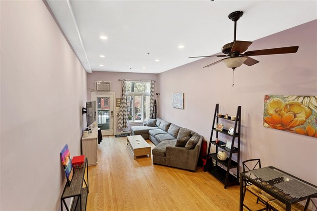 Primary Photo - 117 Clinton St