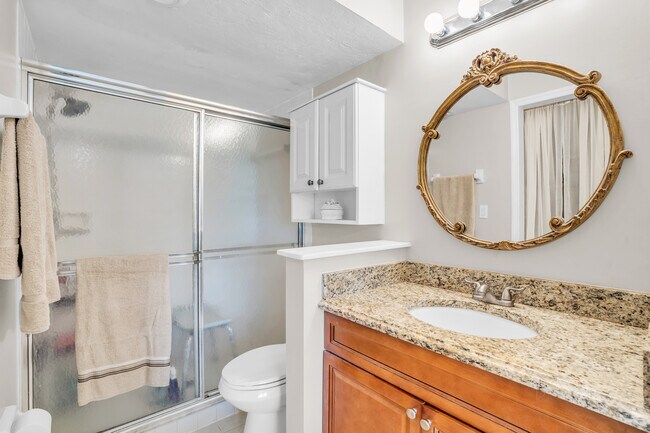 Building Photo - 4640 Chantelle Dr