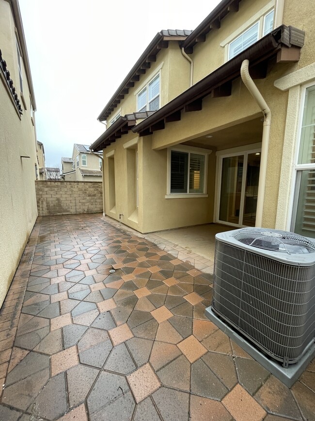 Building Photo - 179 Stage Trail Rd.