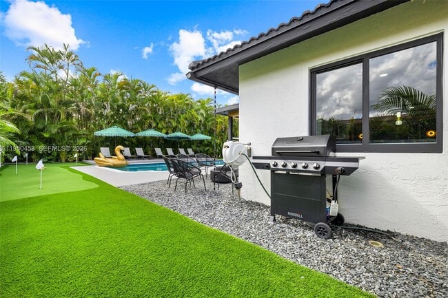 Building Photo - 10366 NW 15th St