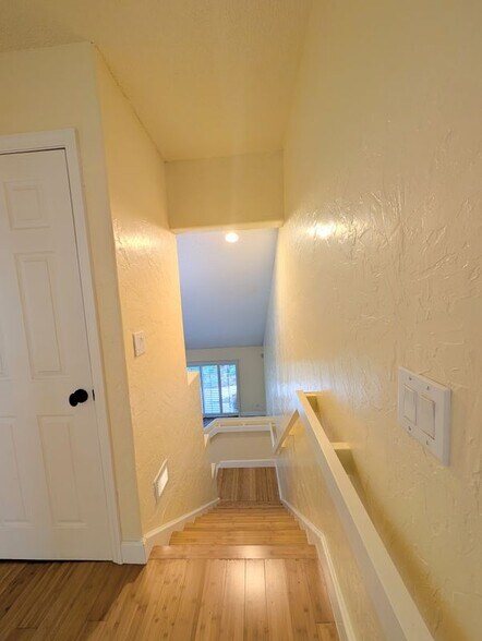 Building Photo - 1154 W Winged Foot Cir