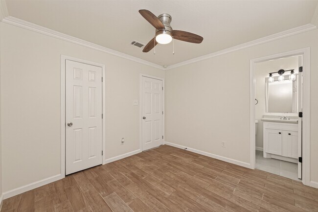 Building Photo - 25409 Pebble Dr