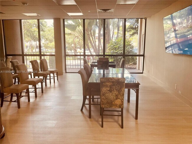 Building Photo - 4900 N Ocean Blvd