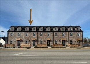 Building Photo - 5908 S Bellview Rd