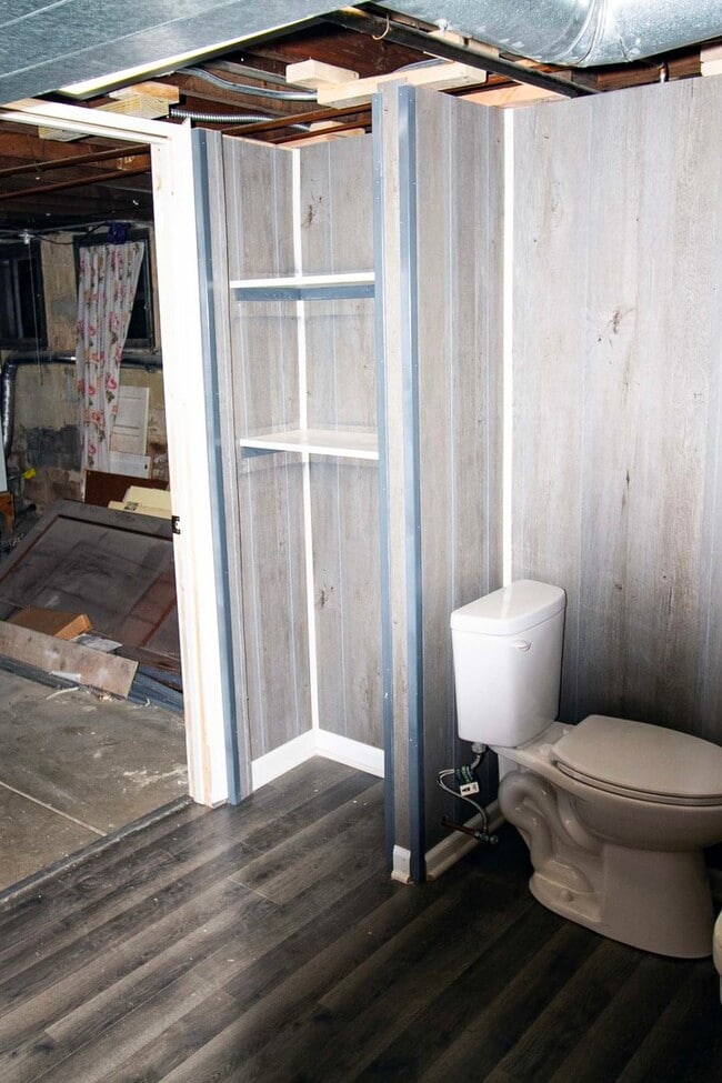 Building Photo - 510 N Raynor Ave