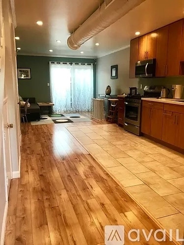 Building Photo - 827 Villa Ave