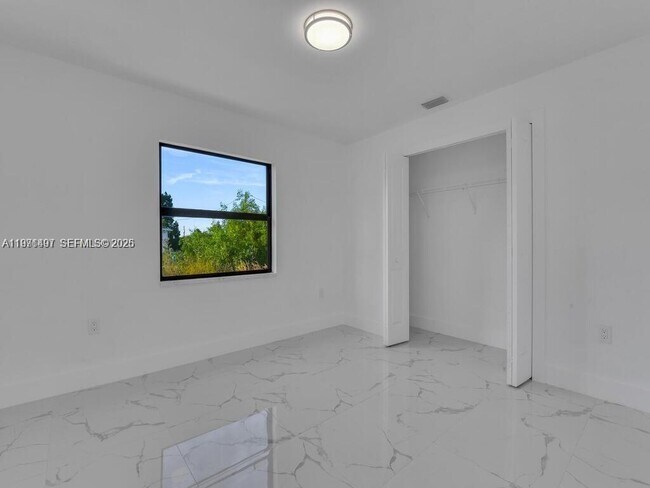 Building Photo - 5117 24th St SW