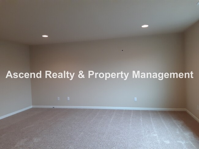 Building Photo - Open Floor Plan 3 Bed Craftsman in Bethany...