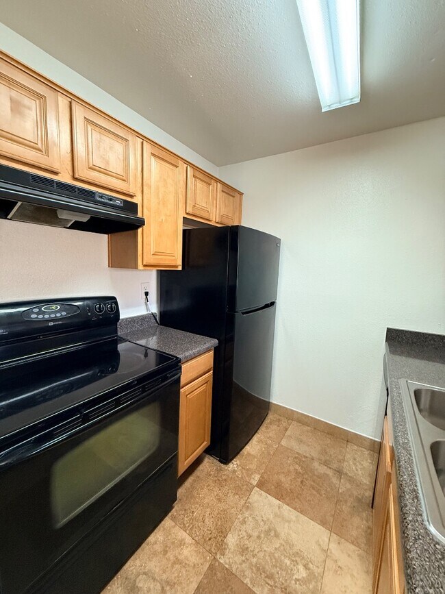 Building Photo - 14203 N 19th Ave