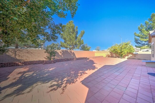 Building Photo - READY TO VIEW NOW! Remodeled-Huge 5 Bedroo...