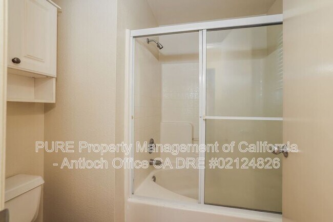 Building Photo - 1100 Twinbridge Ct
