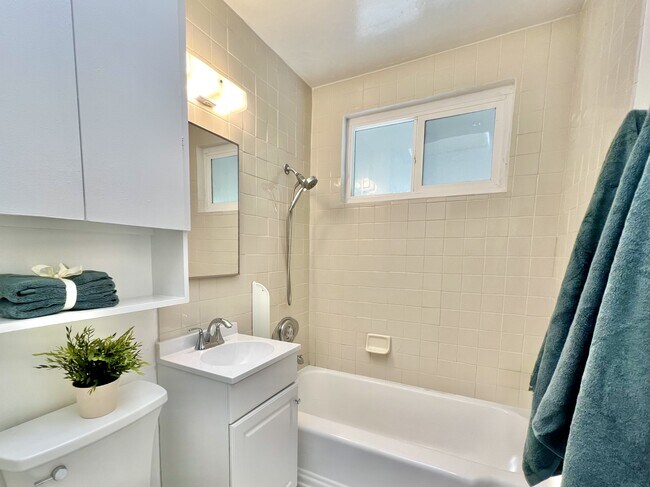 Building Photo - 604 Pennsylvania Ave