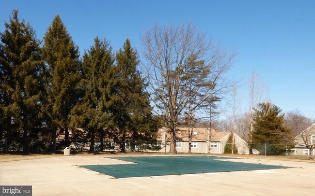 Building Photo - 235 Copper Beech Dr