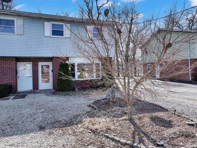 Primary Photo - 606 Water St