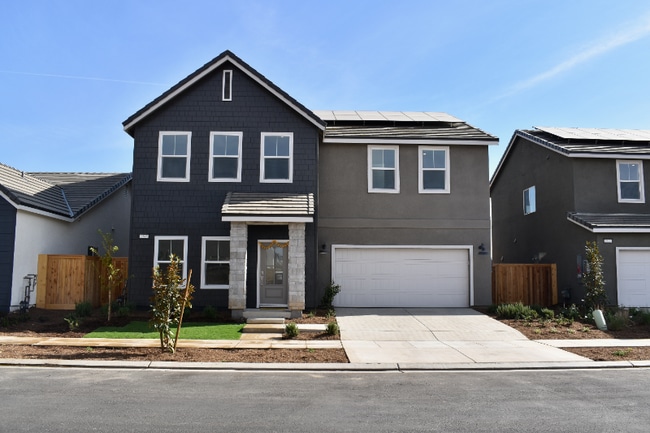 Building Photo - 2345 N Argyle Ave