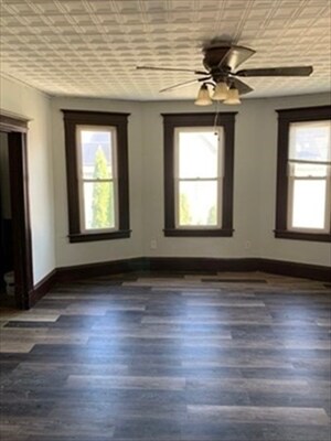 Building Photo - 58 Day St