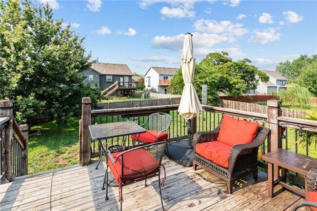Building Photo - Coming Soon! 3BR 2.5BA | Oversize garage | Fenced backyard!