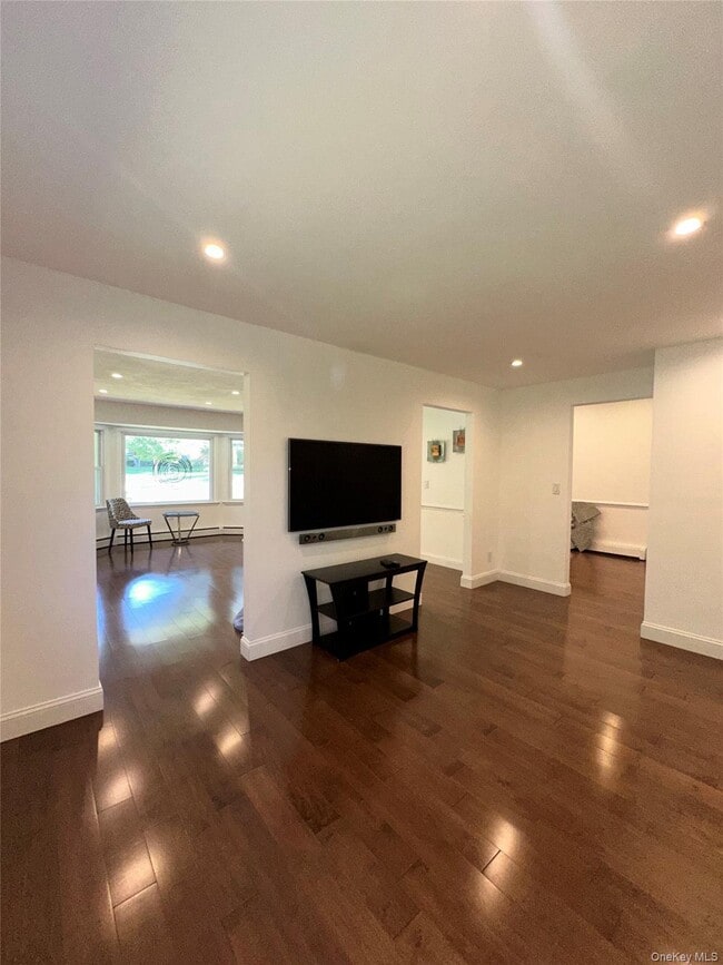 Building Photo - 280 Terry Rd