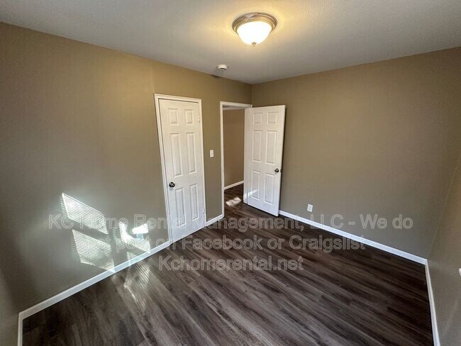 Building Photo - 5411 N Indiana Ave