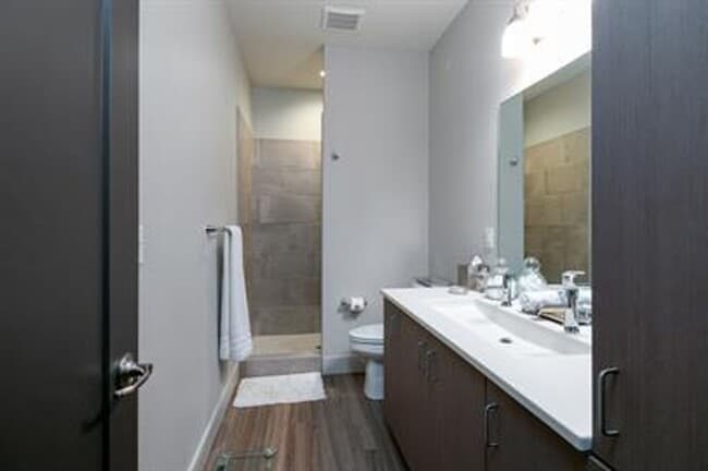 Building Photo - West Side Manhattan Townhome Available July 1!