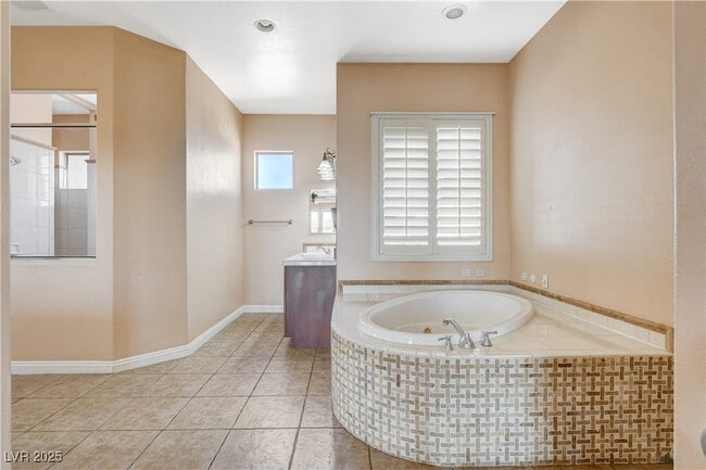 Building Photo - 4641 Velvet Crest Ln