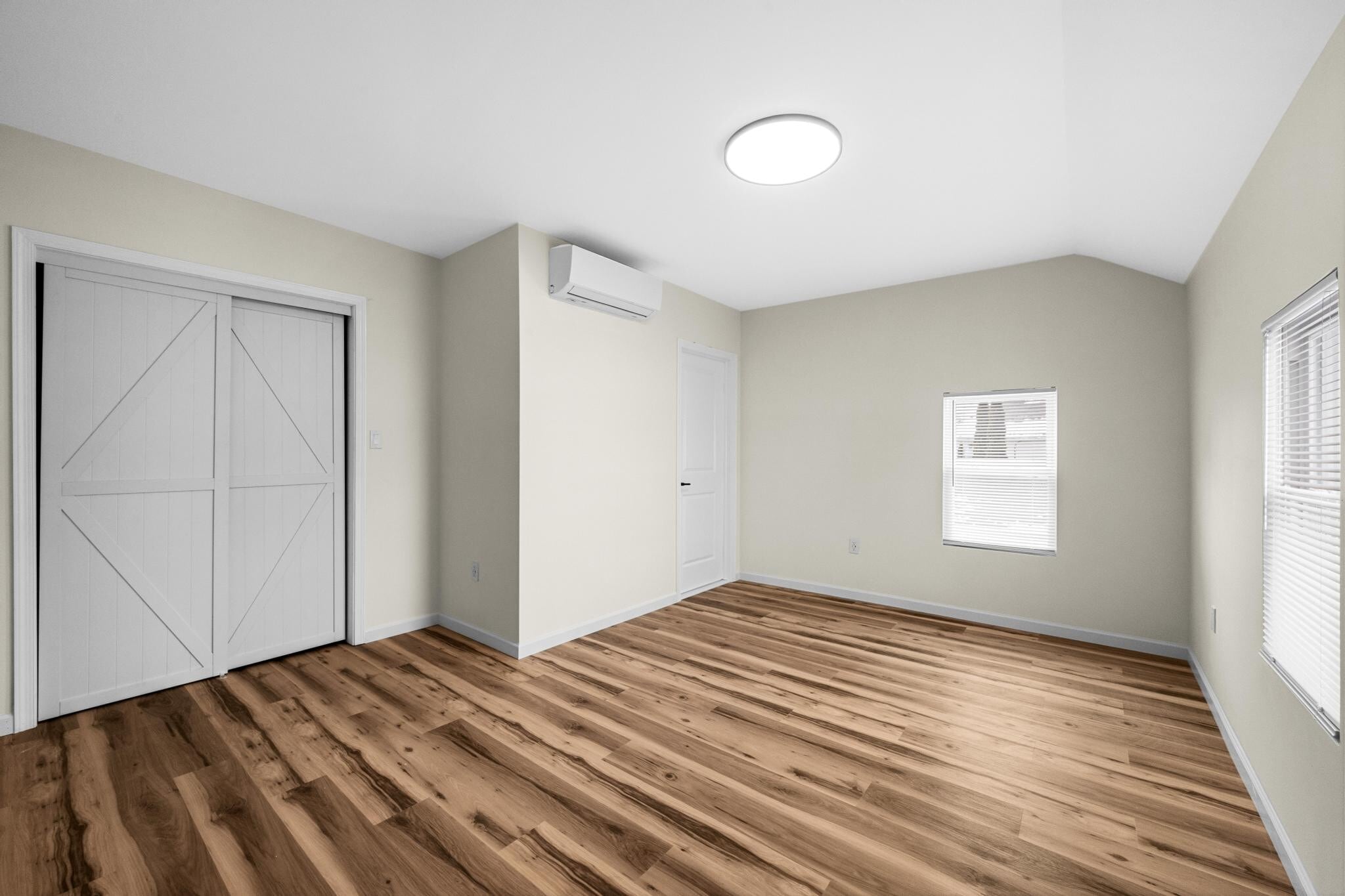 Building Photo - 346 Bennett St