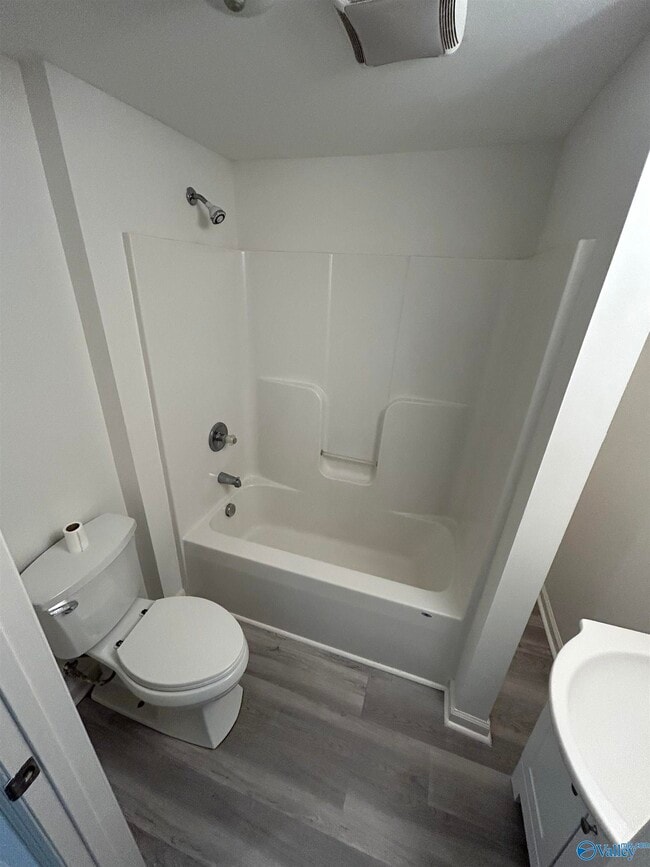 Building Photo - 2910 2nd Ave NW