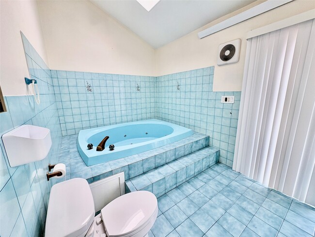 Building Photo - 2409 High Ave