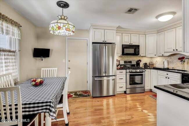 Building Photo - 53 Chesterfield Ln