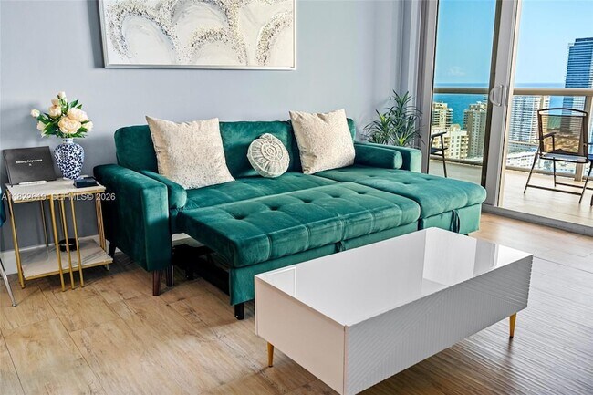 Building Photo - 2600 E Hallandale Beach Blvd