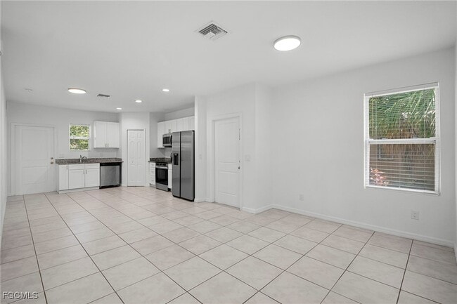 Building Photo - 3309 Armstrong Ct